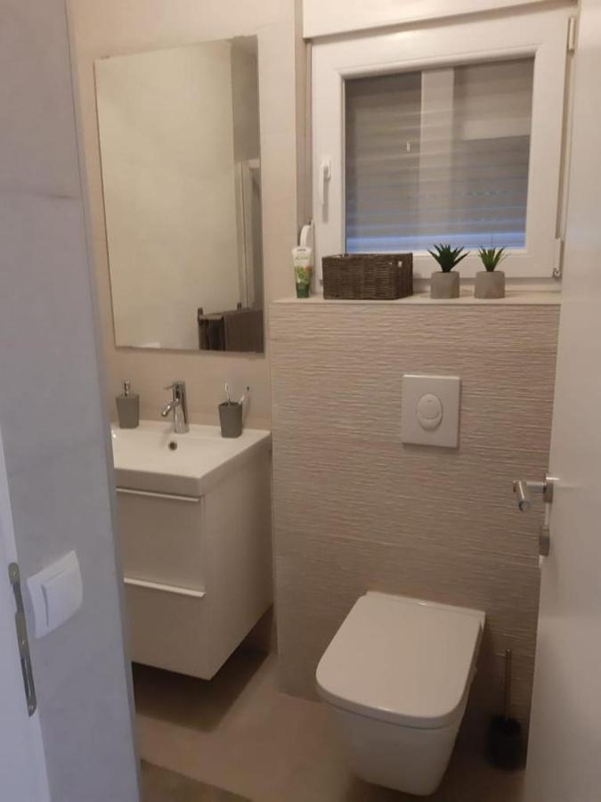Apartman Hmelina Vrsi Exterior photo